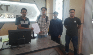 KBOBABEL.COM (BANGKABELITUNG) - Sampai saat ini wakil Gubernur Bangka Belitung, Heliyana belumlah memberikan keterangan resmi terkait pemberitaanya yang viral di sejumlah media daring perihal dirinya baru-baru ini ia dilaporkan ke pihak kepolisian oleh seorang aktivis mahasiswa terkait kepemilikan gelar sarjana hukum (SH) diduga palsu. Selasa (20/5/2025)