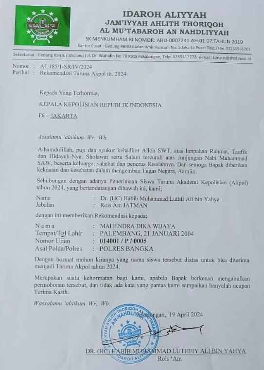 KBOBABEL.COM (PANGKALPINANG) — Tidak ada yang lebih menyakitkan bagi seorang ayah selain melihat impian anaknya runtuh, terlebih ketika harapan itu dibangun di atas jerih payah bertahun-tahun dan berujung pada kehancuran keluarga. Itulah yang dialami oleh PN (40), warga Belinyu, Kabupaten Bangka, yang menjadi korban penipuan berkedok “jalur belakang” masuk Akademi Kepolisian (Akpol). Uang setengah miliar rupiah lebih yang telah ia kumpulkan habis ditelan tipu daya seorang pria yang mengaku punya koneksi kuat di internal Polri. Selasa (24/6/2025).