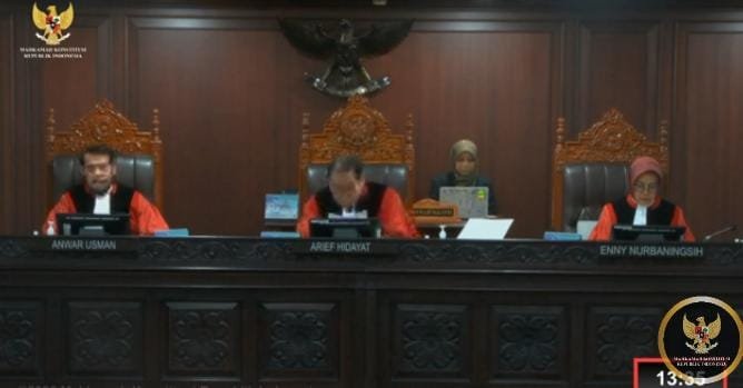 KBOBABEL.COM (Jakarta) — Di hadapan para hakim konstitusi yang duduk berderet di ruang sidang Mahkamah Konstitusi, dr. Ratna Setia Asih, Sp.A., M.Kes. tak sedang berjuang untuk gelar atau jabatan. Kamis (23/10/2025)
