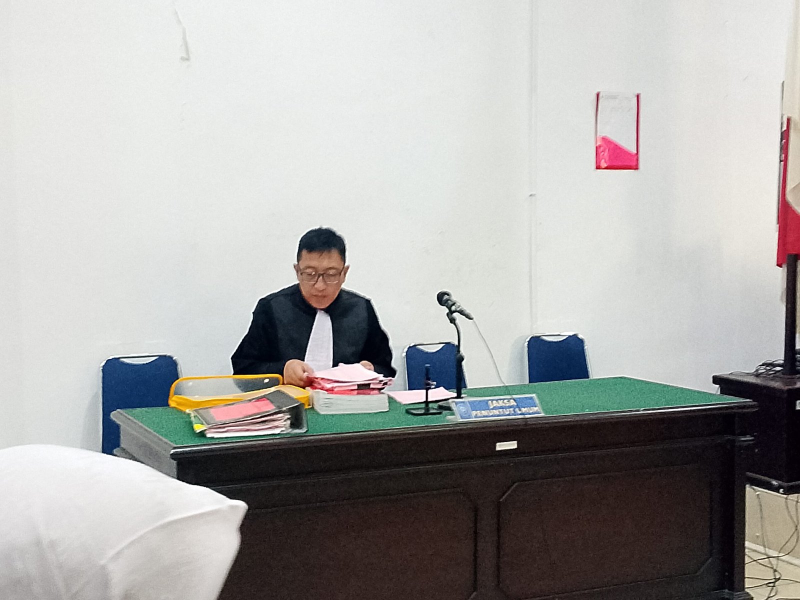 KBOBABEL.COM (Pangkalpinang) – Persidangan lanjutan perkara dr Ratna di Ruang Tirta *Pengadilan Negeri Pangkalpinang* berlangsung tegang. Salah satu saksi kunci, dr Jelly dari Klinik Mitra Sehat, memberikan keterangan yang memantik tanda tanya sekaligus perdebatan di ruang sidang.Kamis (26/2/2026)