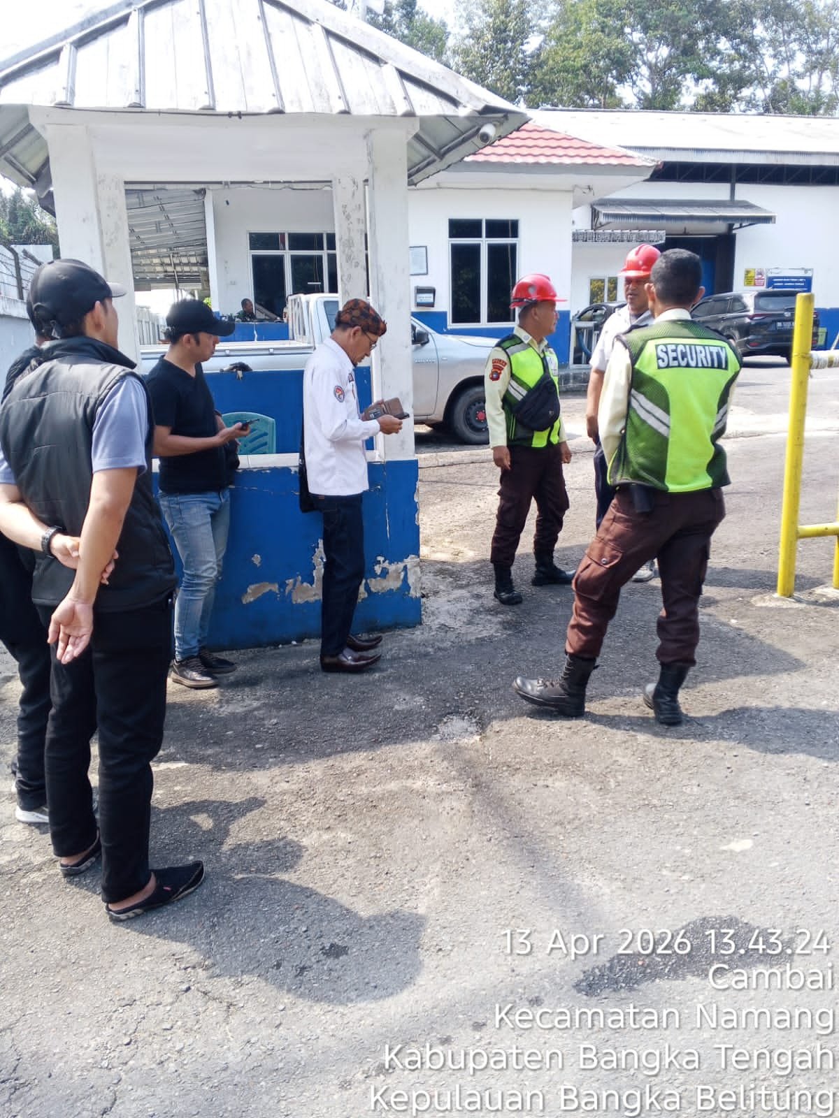 KBOBABEL.COM (PANGKALPINANG) – Pernyataan Kapolresta Pangkalpinang, Kombes Pol Max Mariners, terkait keberadaan 13 ton barang bukti balok timah yang disebut telah dititipkan di Gudang Biji Timah (GBT) Cambai milik PT Timah Tbk, justru memantik polemik baru yang kian tajam. Senin (13/4/2026).