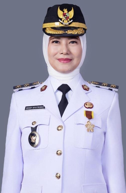 KBOBABEL.COM (PANGKALPINANG) — Peringatan Raden Ajeng Kartini kembali dimaknai sebagai momentum kebangkitan peran perempuan di era modern. Wakil Wali Kota Pangkalpinang, Dessy Ayutrisna, menegaskan bahwa emansipasi perempuan saat ini bukan lagi sekadar wacana, melainkan keberanian nyata untuk mengambil peran dalam mengisi pembangunan. Selasa (21/4/2026)
