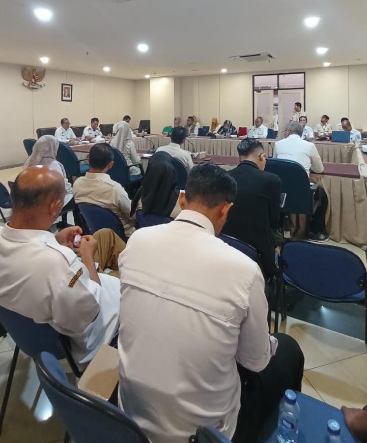 KBOBABEL.COM (PANGKALPINANG) — Kementerian Koordinator Bidang Politik dan Keamanan (Kemenko Polkam) menggelar kunjungan kerja ke Pemerintah Provinsi Kepulauan Bangka Belitung, dengan membawa satu pesan utama: keterbukaan informasi publik tidak boleh berhenti di tataran normatif, tetapi harus hadir nyata dalam praktik pelayanan kepada masyarakat. Rabu (29/4/2026)