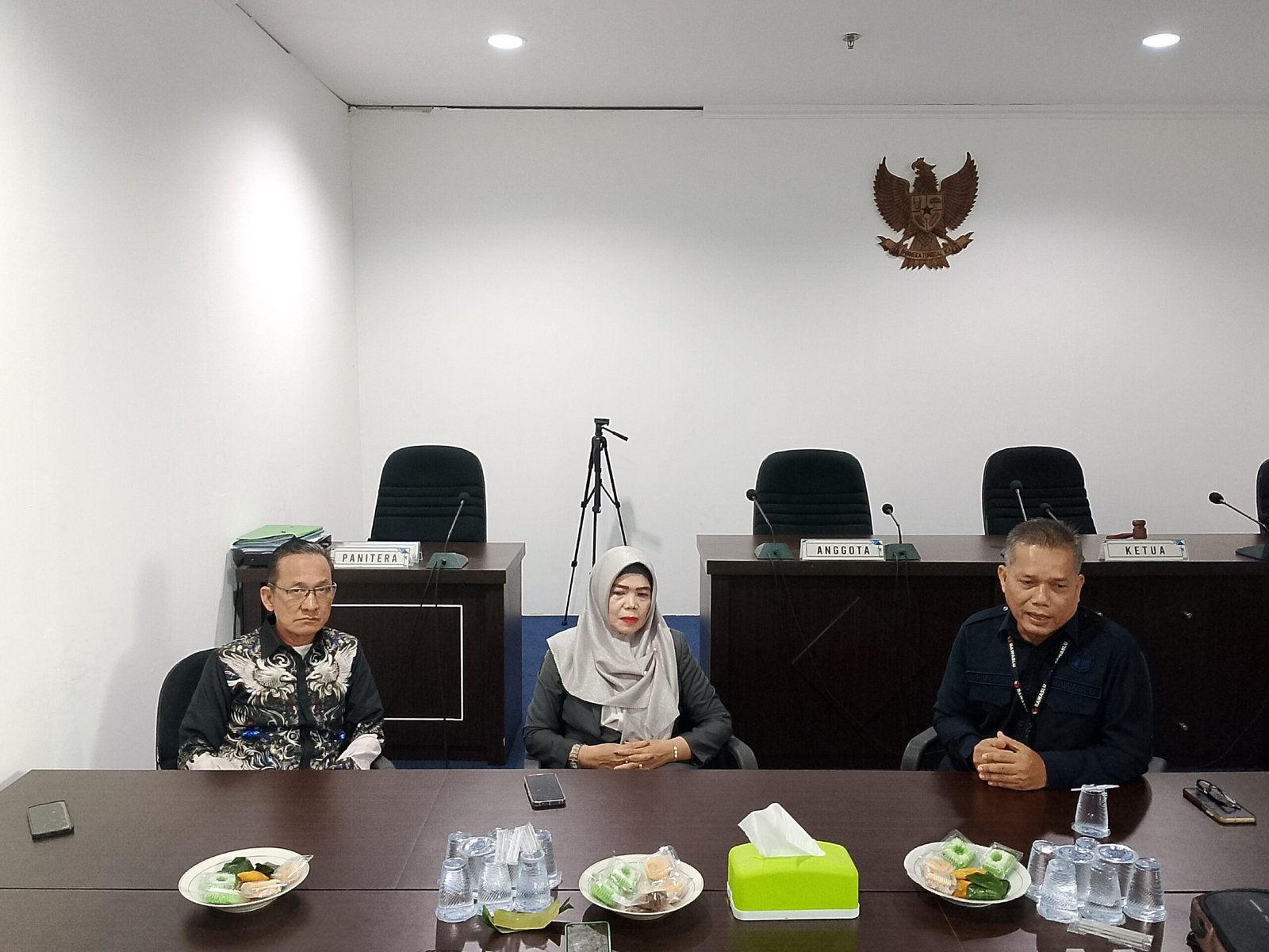 KBOBABEL.COM (PANGKALPINANG) — Komisi Informasi Provinsi Kepulauan Bangka Belitung menerima kunjungan dari Bawaslu Kabupaten Bangka Tengah dalam rangka penyerahan Laporan Layanan Informasi Publik Tahun 2025, Senin (6/4/2026).