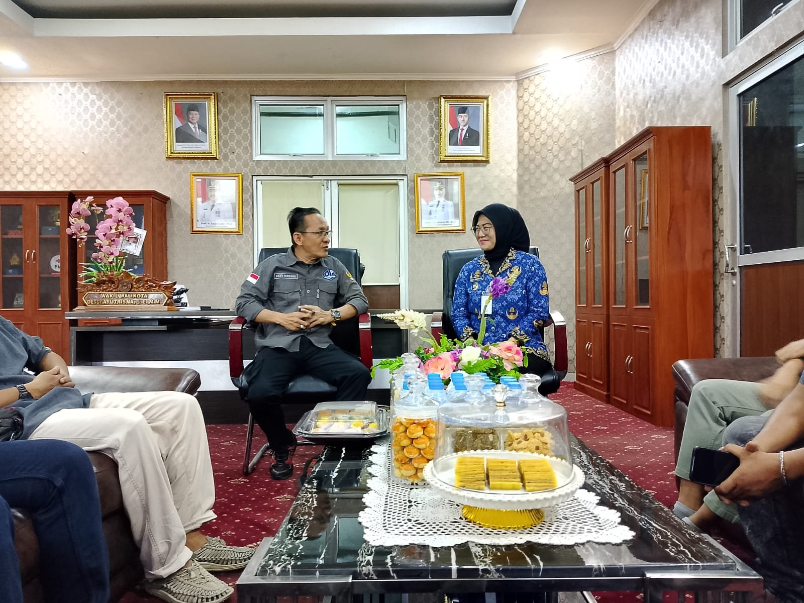 KBOBABEL.COM (PANGKALPINANG) — Suasana hangat penuh keakraban mewarnai audiensi Dewan Pimpinan Daerah Persatuan Jurnalis Siber (PJS) Bangka Belitung bersama jajaran DPC PJS Kota Pangkalpinang dengan Wakil Wali Kota Pangkalpinang, Dessy Ayutrisna, Rabu (20/05/2026).