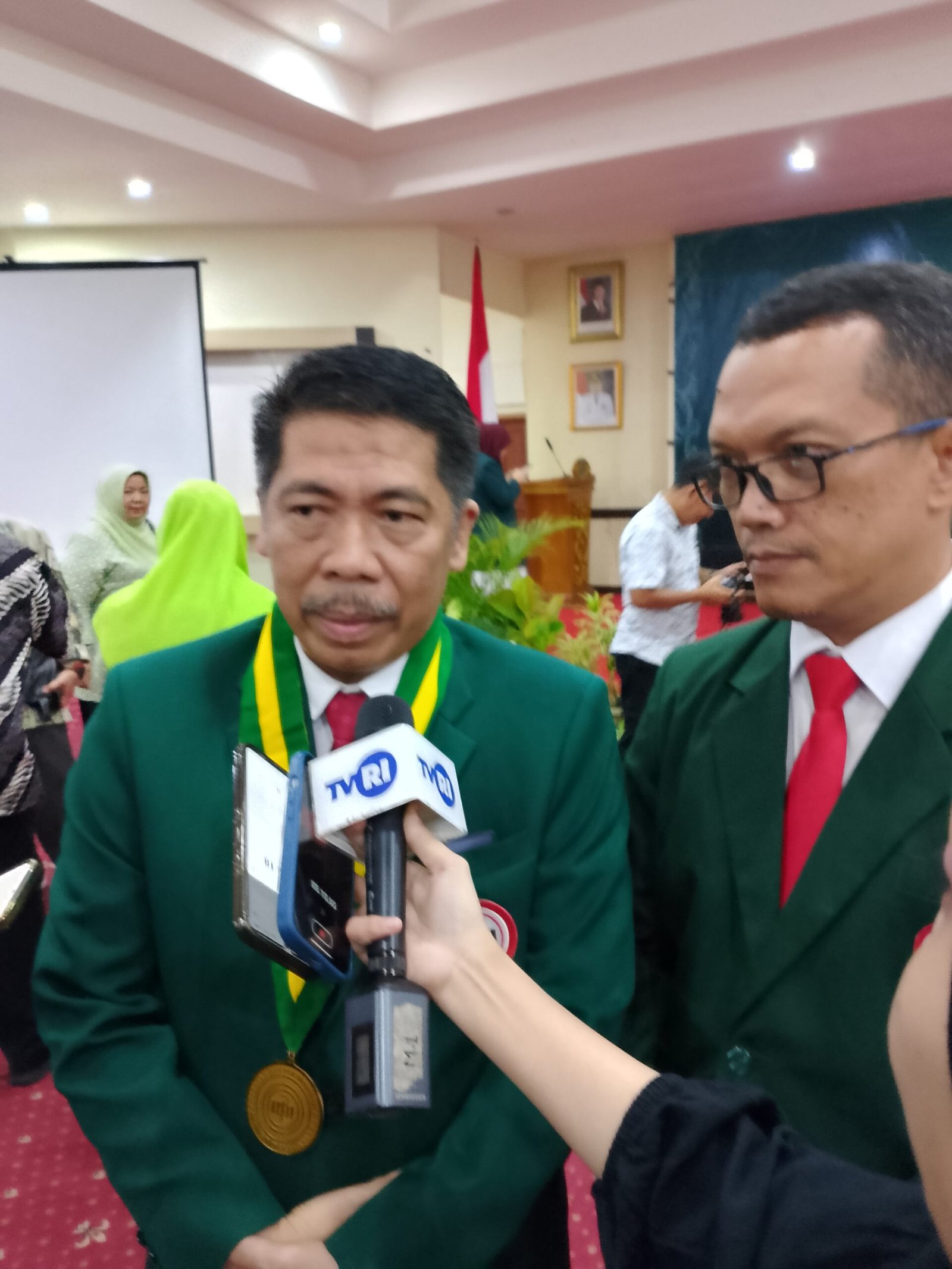 KBOBABEL.COM (PANGKALPINANG) -   – Pengurus Ikatan Dokter Indonesia (IDI) Cabang Pangkalpinang Masa Bakti 2026-2029 resmi dilantik dalam sebuah prosesi yang berlangsung di Ruang Pertemuan Betason, Gedung Wali Kota Pangkalpinang, Sabtu (13/6/2026) malam.
