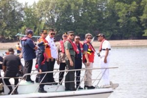Danrem 045/Gaya Bersama Forkopimda Babel Survey Alur Pelayaran Pelabuhan Pangkalbalam