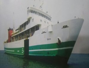 Nakhoda Protes Jalur Pelayaran di Laut Samfur Tertutup Ponton: “Tolong Geser, Ini Bahaya!