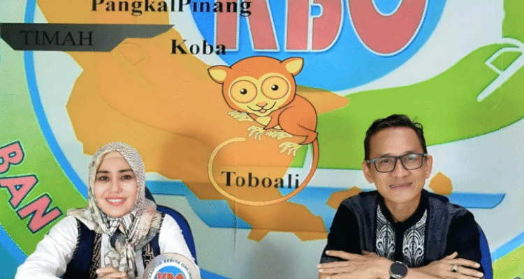 BOBABEL.COM (Pangkalpinang) – Sosok Meitarini, yang akrab disapa “Yuk Yeyen”, mantan anggota legislatif DPRD Kota Pangkalpinang ini mencuat sebagai salah satu kandidat kuat calon wakil wali kota Pangkalpinang dari Partai NasDem dalam kontestasi Pilkada Ulang 2025. Tokoh perempuan yang saat ini menjabat sebagai Ketua DPD Partai NasDem Kota Pangkalpinang ini mengaku maju karena dorongan kuat dari partainya, bukan karena ambisi pribadi. Selasa (13/5/2025). Selasa (13/5/2025).