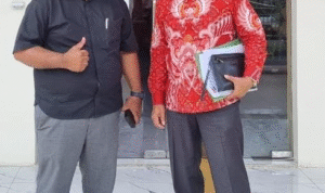 KBOBABEL.COM (BANGKA) - Kuasa hukum Lie Hon Fan mempertanyakan transparansi dan penanganan laporan dugaan tindak pidana dalam kasus kecelakaan lalu lintas yang melibatkan kliennya dengan Leonardo Abdi Prasetyo, yang diketahui merupakan Pjs Camat Sungailiat. Laporan tersebut telah dilayangkan sejak 26 Maret 2025, namun hingga kini belum ada perkembangan yang diinformasikan oleh pihak Kepolisian Resor Bangka. Sabtu (31/5/2025).
