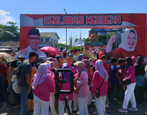 KBOBABEL.COM (Pangkalpinang) — Deklarasi Paslon “Merdeka” (Membangun bersama Ramida dan Eka) pada Minggu 15 Juni 2025, bukan sekadar sebuah deklarasi diumumkan. Tapi sebuah perlawanan digemakan. Tepat pukul 14.00 WIB, di Tugu Kerito Surong, suara rakyat yang selama ini tenggelam di balik dominasi partai politik, akhirnya punya panggungnya sendiri. Senin (16/6/2025).