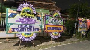 Butuh Papan Bunga Ucapan? Toko Bunga Online Pekalongan Keisha Florist WA.082272705409 Solusinya!