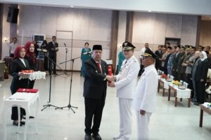Pesan Tegas Gubernur Babel Saat Melantik Markus-Yus Derahman sebagai Pemimpin Bangka Barat