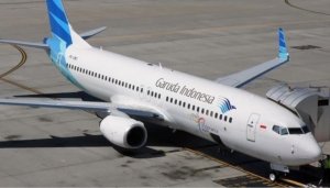 Garuda Bebastugaskan Awak Kabin Setelah Penumpang Kehilangan HP di Penerbangan
