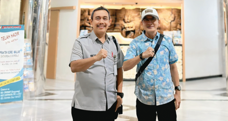 Jakarta — Dengan nada teduh namun penuh makna, Brigadir Jenderal TNI (Purn) dr Ismi Purnawan menyatakan dirinya mundur dari bursa Pemilihan Kepala Daerah (Pilkada) Kota Pangkalpinang 2025. Keputusan itu bukan tanpa pergolakan, melainkan hasil dari realitas politik yang tak kunjung memberi ruang bagi dirinya untuk maju sebagai calon kepala daerah. Selasa (1/7/2025).