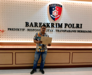 KBOBABEL.COM (PANGKALPINANG),  Laporan resmi terkait maraknya aktivitas tambang timah ilegal di wilayah eks PT Koba Tin, khususnya di kawasan Kolong Merbuk, Kenari, dan Pungguk, Kabupaten Bangka Tengah, kini telah sampai ke tangan Markas Besar Kepolisian Republik Indonesia (Mabes Polri). Laporan tersebut diajukan oleh Lembaga Swadaya Masyarakat Team Operasional Penyelamatan Aset Negara Republik Indonesia (LSM TOPAN-RI) DPW Bangka Belitung, Senin (14/7/2025).