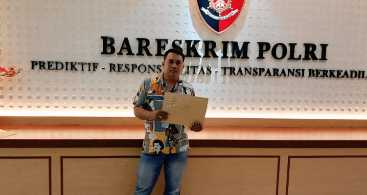 KBOBABEL.COM (PANGKALPINANG),  Laporan resmi terkait maraknya aktivitas tambang timah ilegal di wilayah eks PT Koba Tin, khususnya di kawasan Kolong Merbuk, Kenari, dan Pungguk, Kabupaten Bangka Tengah, kini telah sampai ke tangan Markas Besar Kepolisian Republik Indonesia (Mabes Polri). Laporan tersebut diajukan oleh Lembaga Swadaya Masyarakat Team Operasional Penyelamatan Aset Negara Republik Indonesia (LSM TOPAN-RI) DPW Bangka Belitung, Senin (14/7/2025).