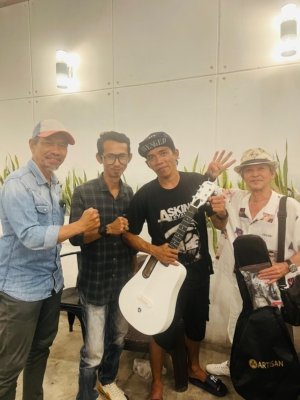 Pengamen Ciptakan Lagu Dukung Basit Cinda-Ustad Dede Purnama
