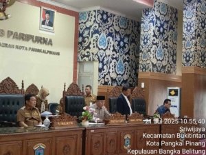 PJ Wali Kota Pangkalpinang Hadiri Rapat Paripurna Bahas Perubahan APBD 2025 dan PPAS 2026