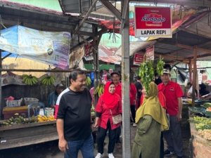 Prof Udin Janji Tawarkan Skema Sewa Ringan, Pedagang Pasar Rumput Sambut Harapan Baru