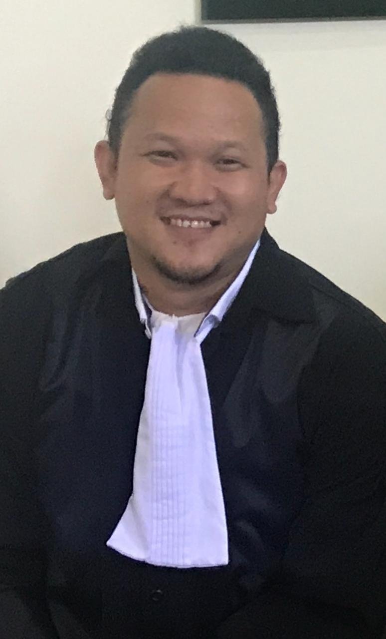 KBOBABEL.COM (Palembang)  – Polemik hukum atas dugaan korupsi dan penyerobotan lahan negara seluas 5.974,90 hektare di Kabupaten Musi Rawas memasuki babak baru. Tim kuasa hukum lima terdakwa yang kini sedang menjalani proses persidangan di Pengadilan Negeri Palembang mengajukan hak jawab atas berbagai pemberitaan yang dinilai tidak berimbang dan cenderung menyudutkan klien mereka. Rabu (6/8/2025).