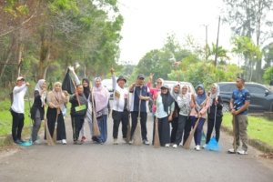 Pemprov Babel Gelar Aksi Bersih-bersih di Enam Titik, Peringati World Cleanup Day 2025