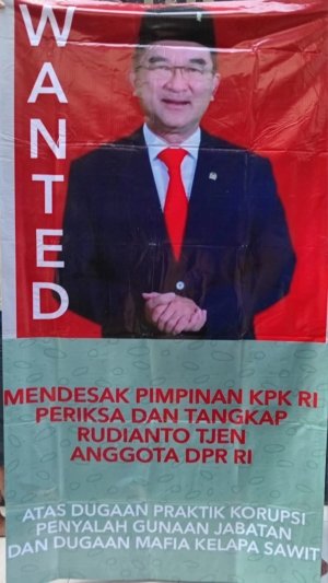 Baliho “Tikus Berdasi” Serang Rudianto Tjen, KPK Diduga Diminta Turun Tangan
