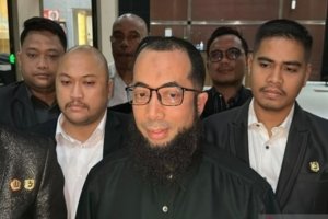 Kasus Kuota Haji: Khalid Basalamah Serahkan Uang ke KPK, Nilainya Belum Terverifikasi