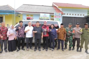 Akhirnya Terwujud, Warga Desa Bukit Layang Terima Bantuan Ambulans dari Gubernur Hidayat Arsani
