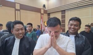 Ari-Setioko-divonis-bebas-oleh-hakim