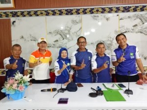 KBOBABEL.COM (Pangkalpinang) — Suasana hangat, tawa, dan nostalgia menyelimuti halaman SMA Negeri 1 (SMANSA) Pangkalpinang, Sabtu (26/10/2025). Ribuan alumni lintas angkatan memadati area sekolah untuk menghadiri Reuni Akbar Ikatan Alumni SMANSA (IKA SMANSA) yang digelar bertepatan dengan HUT ke-67 SMANSA Pangkalpinang. Minggu (26/10/2025).