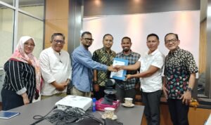 KBOBABEL.COM (Pangkalpinang) – Dinamika persoalan pertimahan di Bangka Belitung kembali mendapat sorotan. Forum Bangka Belitung Menggugat (BBM) tampil memberikan sikap resmi melalui audiensi dengan manajemen PT Timah Tbk, Jum'at (3/10/2025). 