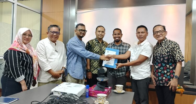 KBOBABEL.COM (Pangkalpinang) – Dinamika persoalan pertimahan di Bangka Belitung kembali mendapat sorotan. Forum Bangka Belitung Menggugat (BBM) tampil memberikan sikap resmi melalui audiensi dengan manajemen PT Timah Tbk, Jum'at (3/10/2025). 