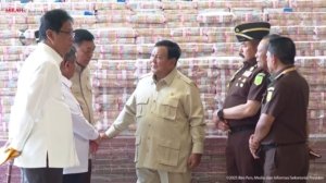 Bukit Uang Rp13 Triliun Hasil Korupsi CPO Dipamerkan di Depan Prabowo