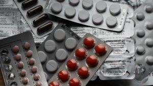 IAI Ungkap 7 Penyebab Utama Obat Kosong dan Mahal di Indonesia