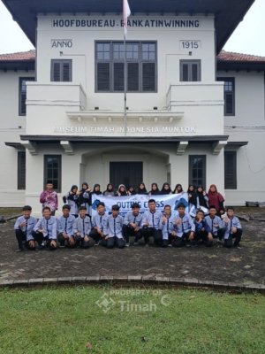 Outing Class ke Museum Timah Indonesia Mentok, Siswa SMP Islam SMART Dapat Wawasan Baru