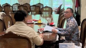 Presiden Prabowo Subianto Bahas Situasi Nasional bersama Wakil Ketua DPR Sufmi Dasco di Widya Chandra