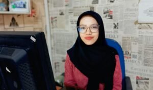 1766999686413 KBOBABEL.COM (Jakarta) — Kebangkitan energi nuklir global kian nyata, seiring semakin banyak negara maju kembali menempatkan nuklir sebagai tulang punggung transisi energi. Mengutip dari Bloomberg, Pemerintah Provinsi Ontario, Kanada, telah menyetujui pembangunan pembangkit listrik tenaga nuklir modular kecil (small modular reactor atau SMR) senilai C$20,9 miliar, setara sekitar US$15 miliar, di kompleks Darlington Nuclear Plant, Ontario. Proyek ini akan menjadi pembangunan PLTN modular pertama di negara anggota G7 dan dipandang sebagai tonggak penting dalam kebijakan energi Kanada.