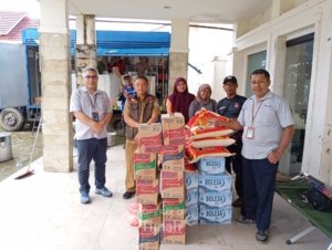 PT TIMAH Tbk dan Pemkab Bangka Barat Gerak Cepat Bantu Warga Terdampak Banjir Rob di Mentok