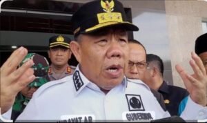 KBOBABEL.COM (PANGKALPINANG) - Gubernur Babel Hidayat Arsani menegaskan tak akan mengesahkan Surat Keputusan (SK) penetapan Anggota Komisi Penyiaran Indonesia Daerah (KPID) Bangka Belitung terpilih periode 2025-2028. Kamis (11/12/2025).