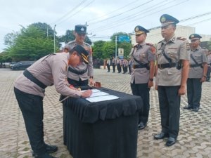Kombes Pol Max Resmikan Mutasi Tiga Jabatan Strategis di Polresta Pangkalpinang