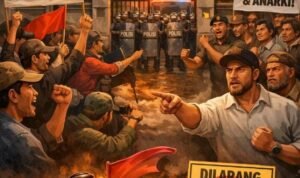 KBOBABEL.COM (Pangkalpinang) - Rencana aksi unjuk rasa yang akan digelar kelompok Batara Cs pada 30 Desember 2025 di halaman Kantor Gubernur Provinsi Kepulauan Bangka Belitung kian menuai sorotan tajam publik. Jum'at (26/12/2025)