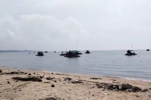 Resahkan Wisatawan, 50 Ponton Isap Produksi Dipaksa Angkat Kaki dari Pantai Mentok