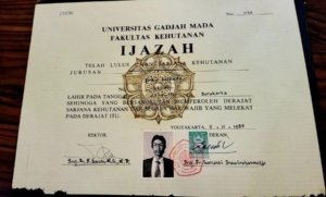Kasus Tudingan Ijazah Palsu Masuk Babak Baru, Roy Suryo Cs Akhirnya Diperlihatkan Ijazah Jokowi