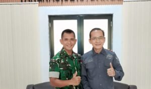 KBOBABEL.COM (PANGKALPINANG) — Pewarta Jejaring Media KBO Babel bersama Organisasi Pers Pro Jurnalismedia Siber (PJS) Bangka Belitung menyampaikan ucapan selamat dan sukses atas penempatan tugas baru kepada Letkol Inf Aries Ika Satria, S.Hub.Int., M.H.I., yang resmi pindah tugas ke Provinsi Jawa Tengah sebagai Komandan Distrik Militer (Dandim) 0702/Purbalingga. Minggu (11/1/2026).