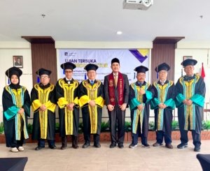 Ustaz Kurnia Raih Gelar Doktor Hukum Islam