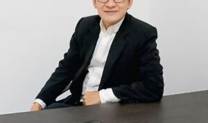 KBOBABEL.COM (Pangkalpinang) - Pengakuan HJ alias Sigit tentang hubungannya dengan dr Della Rianadita bukan sekadar kisah personal yang terseret arus sensasi. Ia telah menjelma menjadi ujian serius bagi integritas birokrasi di Kota Pangkalpinang. Ketika nama mantan Direktur RSUD Depati Hamzah terseret dalam pusaran isu moral, pernikahan kontroversial, hingga beredarnya konten vulgar, maka persoalannya tak lagi berhenti pada ranah privat. Ia memasuki wilayah etika jabatan dan akuntabilitas publik.