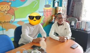 Oplus_131072 KBOBABEL.COM (PANGKALPINANG) – Dugaan tindak pidana perzinahan menyeret nama mantan Direktur RSUD Depati Hamzah Pangkalpinang, dr Della Rianadita. Ia dilaporkan oleh seorang ibu rumah tangga, Deliana Vebi Arisanti (33), warga Jalan Sriwijaya I, Ilir Barat I, Kota Palembang, ke Polresta Pangkalpinang pada Jumat, 20 Februari 2026. Rabu (25/2/2026).