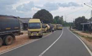 Insiden Diduga Senggol Motor, Warga Lampur Tahan Truk CPO dan Minta Sopir Bertanggung Jawab