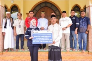 Dukung Fasilitas Ibadah, PT TIMAH Salurkan Bantuan untuk Masjid Agung Darussalam Belitung Timur